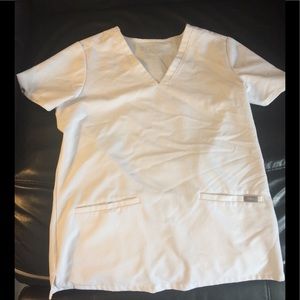 Figs small scrub top